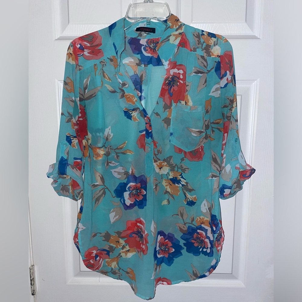 Xtaren Floral Cover up Floral blouse - Medium